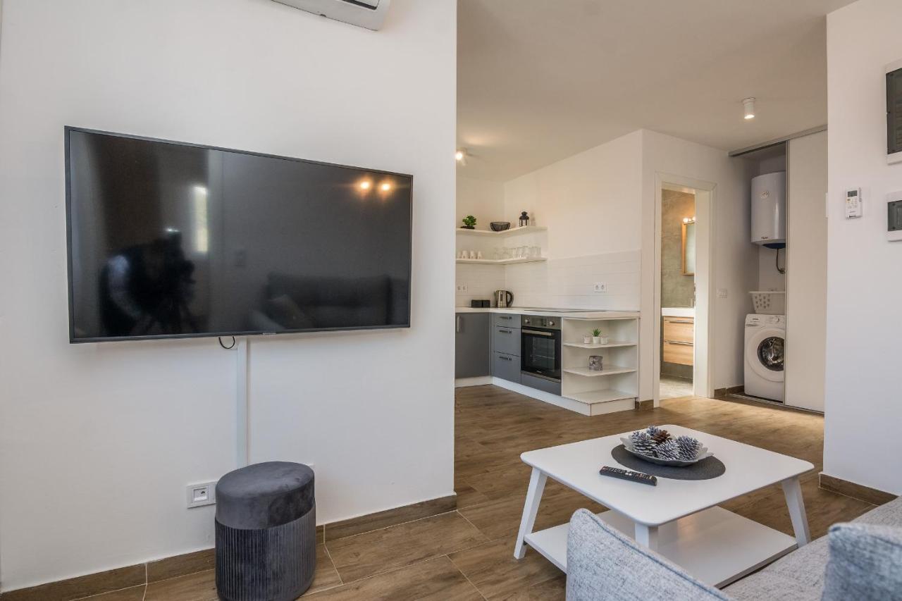 Apartments Pejakovic Vir Eksteriør billede