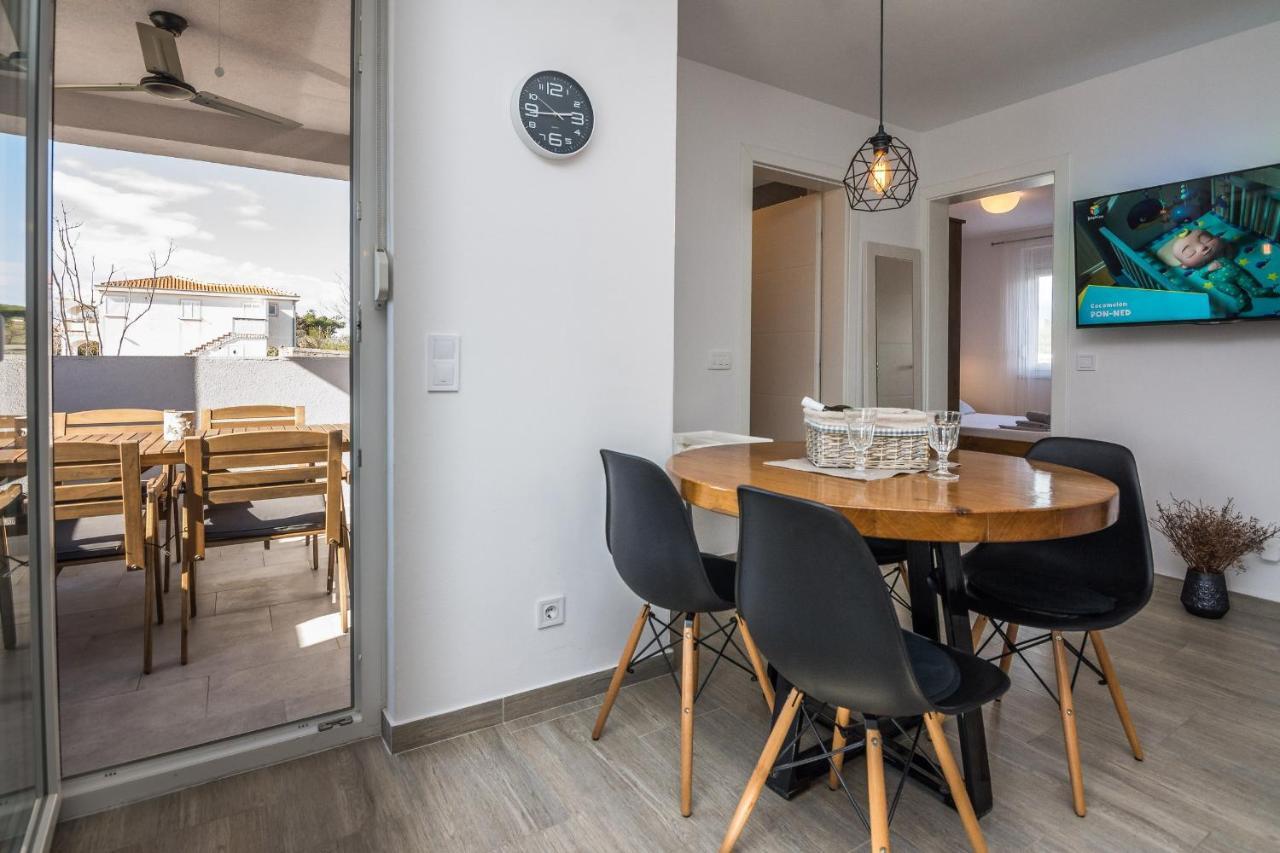 Apartments Pejakovic Vir Eksteriør billede