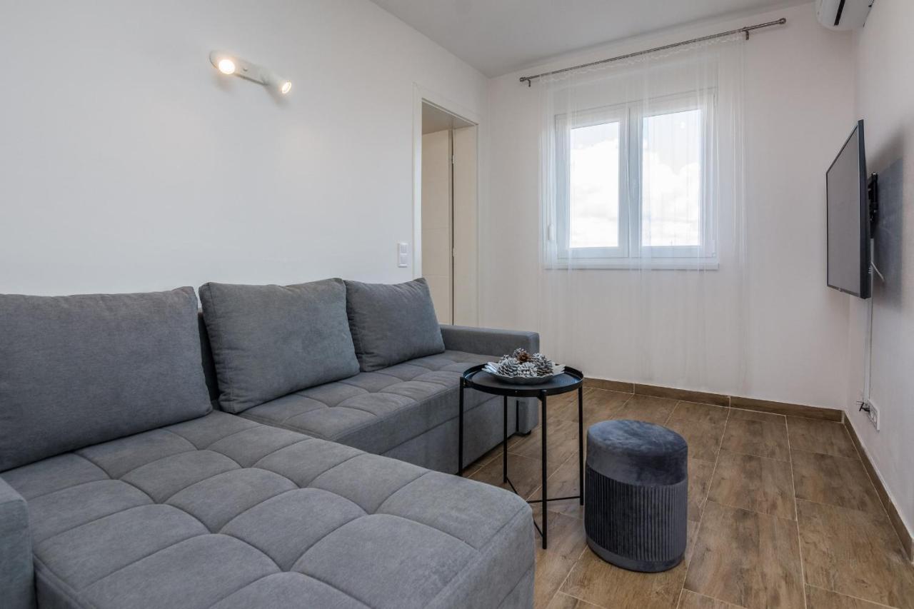 Apartments Pejakovic Vir Eksteriør billede